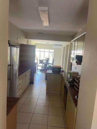 Vendo Apartamento Dúplex T4 no Condomínio SUN-VIEW com piscina