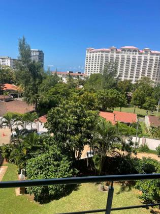 Vendo Apartamento Dúplex T4 no Condomínio SUN-VIEW com piscina