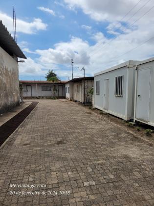 VENDE-SE ARMAZÉM NA EN1 PRÓXIMO AO JARDIM ZOOLÓGICO