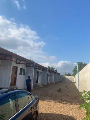 Vendo condomínio de 5 casas T2 - Excelente oportunidade para investimento