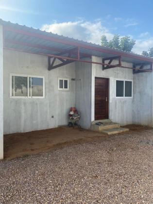 Vendo condomínio de 5 casas T2 - Excelente oportunidade para investimento