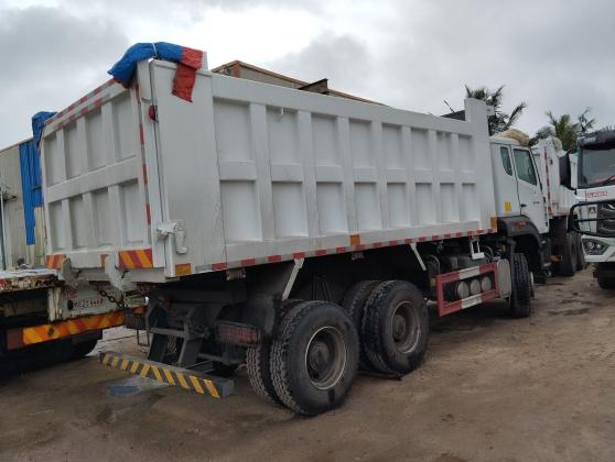 Camião Sinotruck Howo NX400 0KM