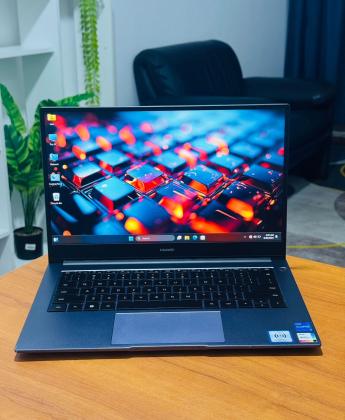 Huawei MateBook i5 11th 16GB RAM 512GB SSD