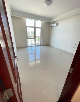 Moradia Duplex T4 no condomínio Vila Sol a Venda, em Triunfo Costa do Sol nova por estrear