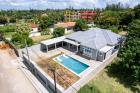 Vende-se Brutal moradia T3 nova com piscina e jardim na cidade da Matola, godinho.