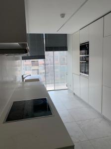 Arrenda-se apartamento T3 localizado no bairro da Polana Av Julius Nyerere no Condomínio Platinum*