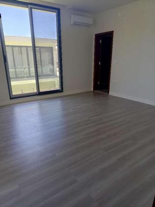 Vende-se está bela Moradia, tipo5 no bairro da costa do sol triunfo 2