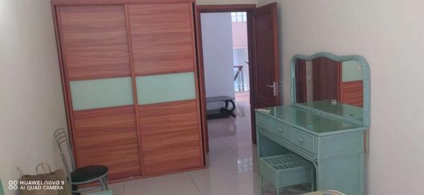 Vende-se Espaçoso Apartamento duplex T3 3⁰ andar, quarto suite, com piscina no condomínio joss village-triunfo velho