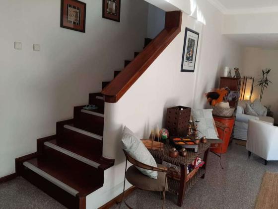 Vende-se Moradia independente, tipo3 no bairro da costa do sol triunfo 1