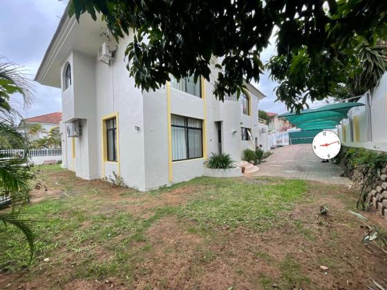 vende-se Moradia, tipo4 no condomínio Águas Azuis