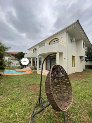 vende-se Moradia, tipo4 no condomínio Águas Azuis