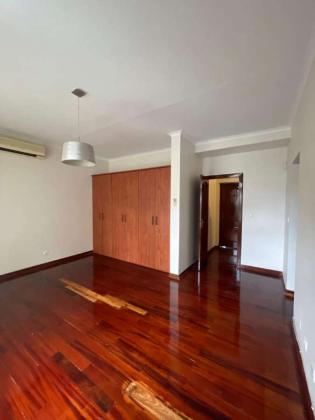 Arrenda-se Moradia, tipo4 na Av. Julius Nyerere