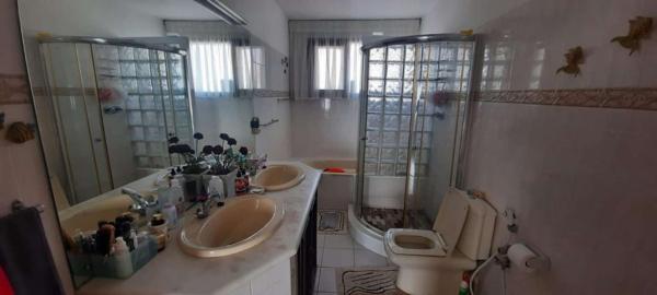 Arrenda-se moradia, tipo5 no bairro da costa do sol triunfo velho