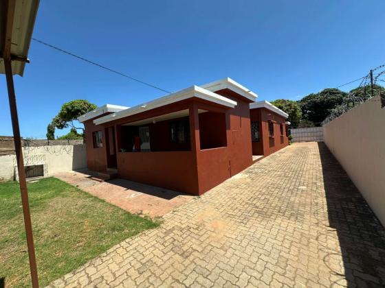 Vende-se está bela vivenda, tipo3 no bairro de Magoanine CMC