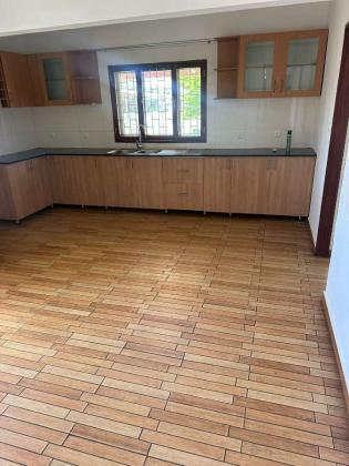 Vende-se está bela vivenda, tipo3 no bairro de Magoanine CMC