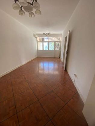 Arrenda-se Apartamento T3 2wcs 1⁰ andar com estacionamento no bairro da coop