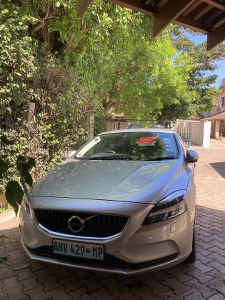 Volvo V40 T2 2019