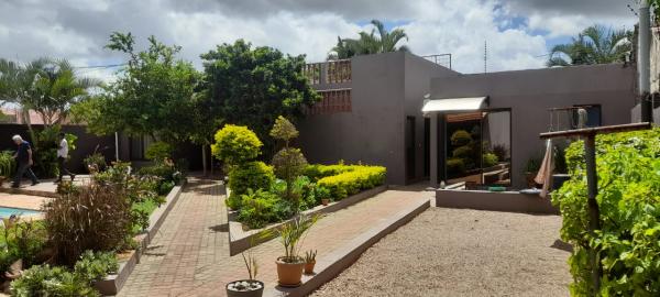 VENDE-SE MORADIA T3 NA MATOLA MALHAMPSENE VILLAGE CONDOMÍNIO