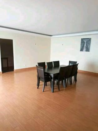 VENDE-SE MORADIA T4 NA MATOLA MUSSUMBULUCO PRÓXIMO AO NOVARE