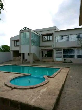 VENDE-SE MORADIA T4 NA MATOLA MUSSUMBULUCO PRÓXIMO AO NOVARE