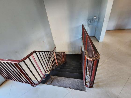 Vende-se Brutal Moradia T4+1 2 suítes no bairro das mahotas próximo a estrada dom Alexandre (bombas da galp)