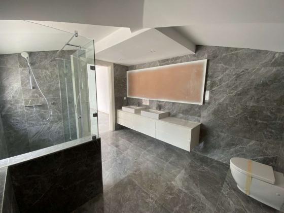 Vende-se Exclusivo APT/ T3 Penthouse vista ao 🌊 mar 180° Novo por estrear num prédio novo e curto