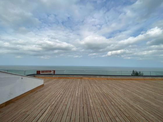 Vende-se Exclusivo APT/ T3 Penthouse vista ao 🌊 mar 180° Novo por estrear num prédio novo e curto