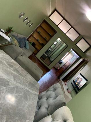 Vende-se 
Apartmento Tipo 2 no 3° andar prédio curto