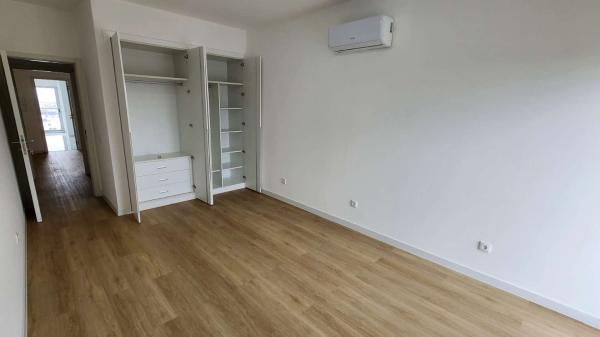 Vende-se Luxuoso, espaçoso e brutal Apartamento T3 quarto suite com piscina,  ginásio e play ground num edifício novo e de luxo na costa do sol