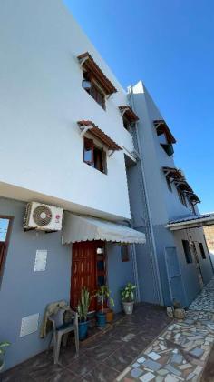 Vende-se Geminada, tipo4 no bairro da costa do sol triunfo 2