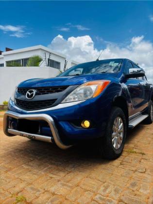 Mazda BT-50 Comprado no agente Automática 4×4