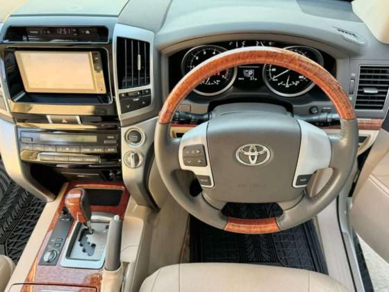 Toyota Land Cruiser VX 2013 Recém importado