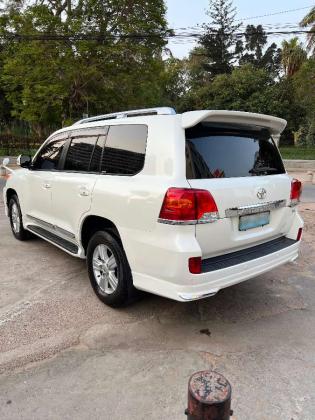 Toyota Land Cruiser VX 2013 Recém importado