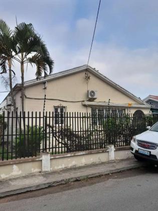 Vendo Moradia T3 Independente na COOP quinta grande garragem fechada