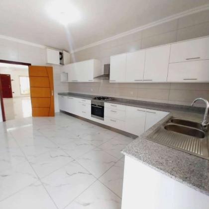 Vende-se Vivenda Tipo 3 na Matola Tsalala