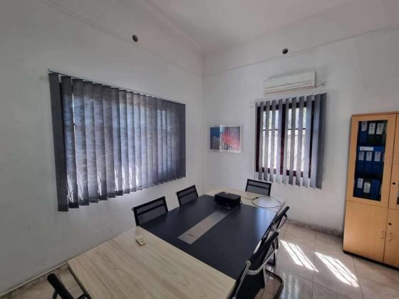 Arrenda-se Casa Tipo 8 na Mau tse Tung
