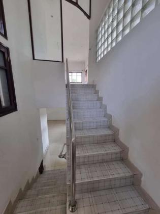 Arrenda-se Casa Tipo 8 na Mau tse Tung