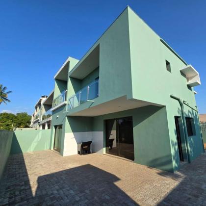 Vende-se Casa Tipo 3 na Cidade da Matola