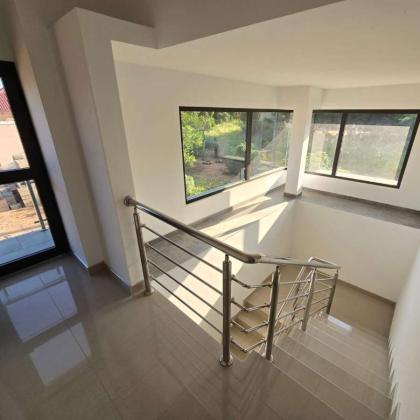 Vende-se Casa Tipo 3 na Cidade da Matola