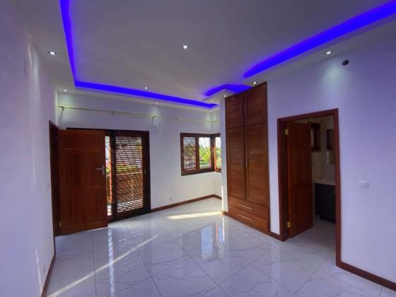 Vende-se Casa Tipo 4 na Matola Tchumene