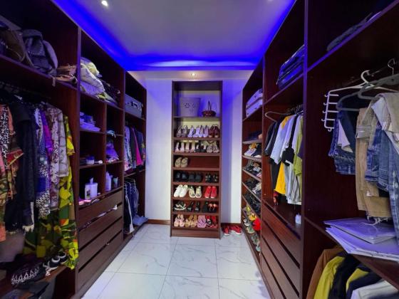 Vende-se Casa Tipo 4 na Matola Tchumene