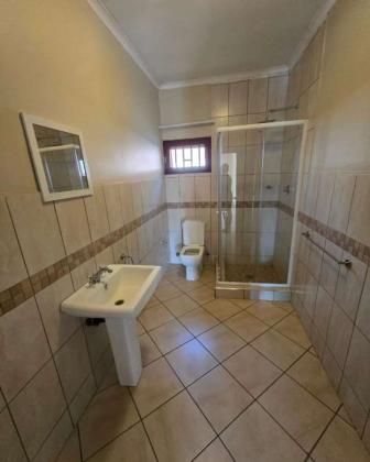 Arrenda-se Casa Tipo 2 no Condomínio Cidade da Matola