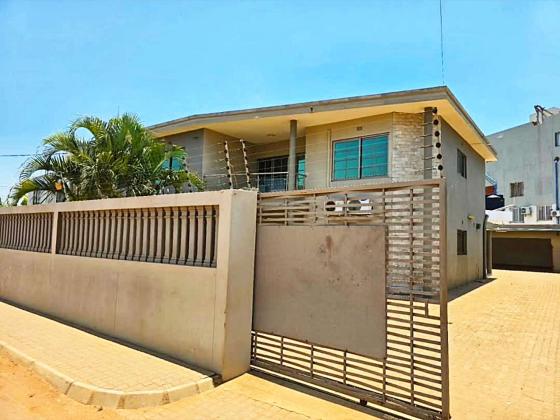 Vende-se Moradia Tipo 4 na Matola