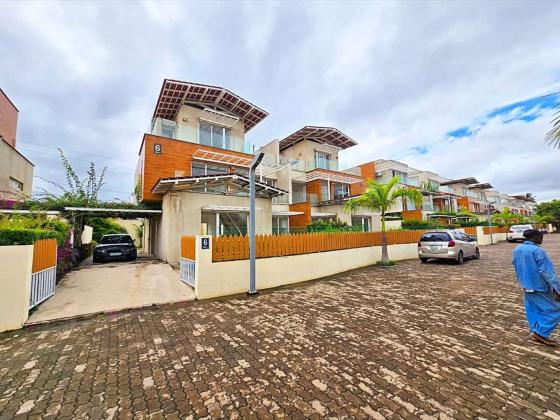 Arrenda-se Duplex T.4 no Condomínio EN4 Eden