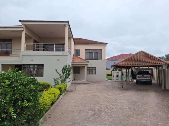 Vende-se Casa Tipo 4 na Matola Tchumene