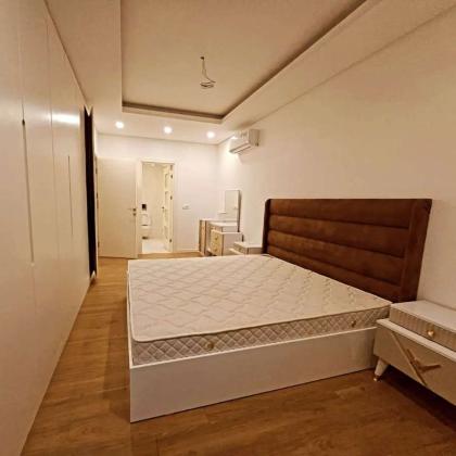 Vende-se Apartamento Tipo 3 no Condomínio Cera