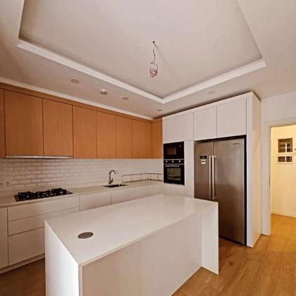 Vende-se Apartamento Tipo 3 no Condomínio Cera