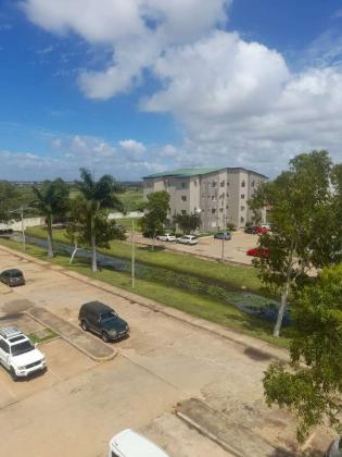 Vende-se apartamento do tipo 3 no condomínio casa jovem
