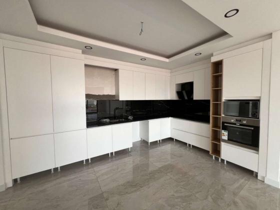 VENDE-SE  LUXUOSO APARTAMENTO T-4, 2 SUÍTES, COZINHA MODERNA EQUIPADA,, EDIFÍCIO NOVO, COM ACABAMENTOS DE PONTA NO CONDOMÍNIO AURA A  450.000 USD