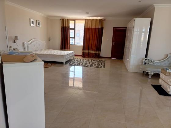 ARRENDA-SE EXCELENTE MORADIA, T7 BAIRRO COSTA DO SOL TRIUNFO 2 PRÓXIMO A VILA SOL